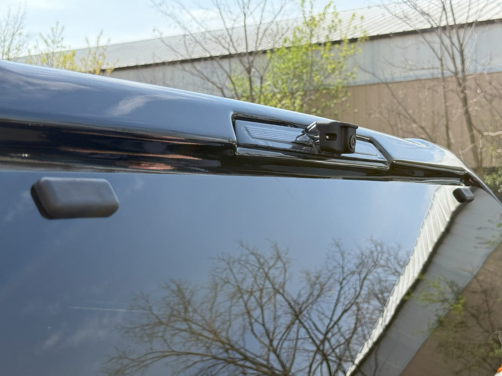 Factory digital mirror camera relocation kit for 2021-25 RAM 1500, LEER Topper-Camera built in